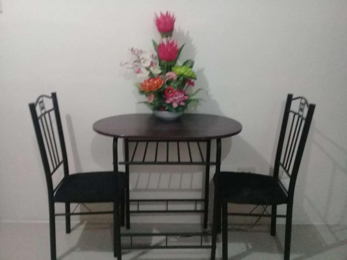 Emmanuel'S Service Apartment Near The Airport Manila Luaran gambar